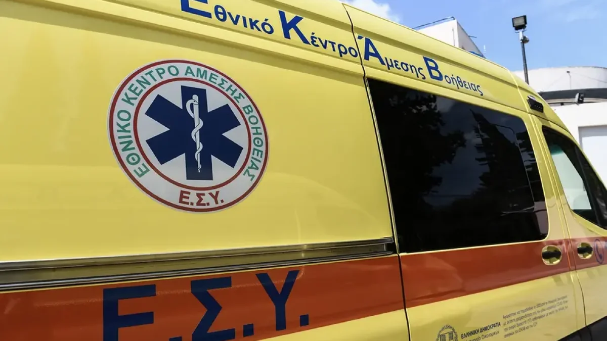 Σορός άνδρα κοντά σε ξενοδοχείο στον Σταθμό Λαρίσης: Έρευνα για τις συνθήκες της πτώσης