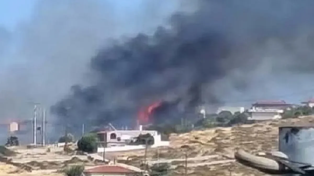 Φωτιά στη Λαυρεωτική: Μηνύματα 112 για εκκένωση Αγίας Μαρίνας και Τσονίμα
