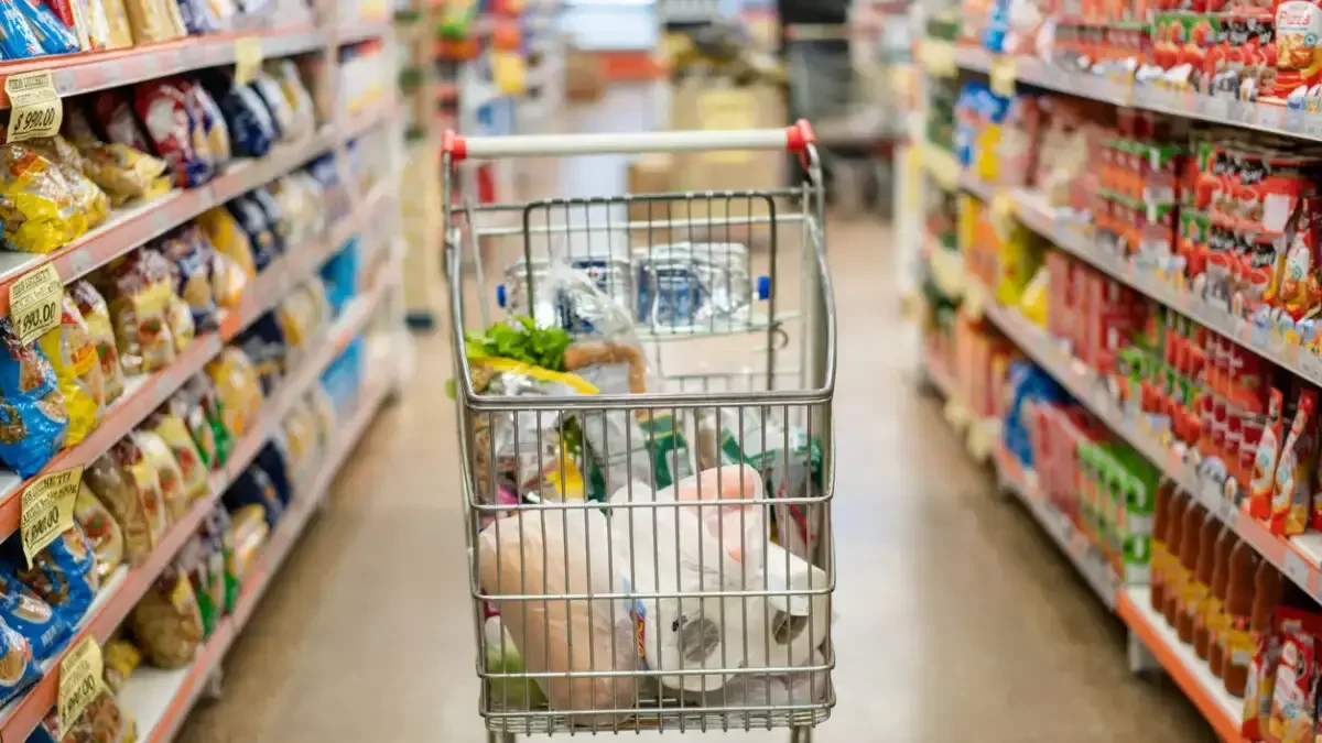 Ο πληθωρισμός στο 3,8% τον Αύγουστο με σημαντικές ανατιμήσεις σε ενέργεια και τρόφιμα