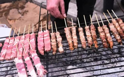 Πανηγύρια: Δεν υπάρχει ρύθμιση που να απαγορεύει τις ψησταριές – Τι προβλέπεται
