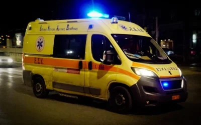 Σοβαρό τροχαίο στο Ηράκλειο: Μάχη για τη ζωή δίνει 13χρονος – Απεγκλωβίστηκαν μητέρα και παιδί