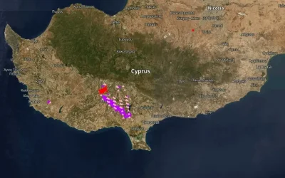 Δύο νεκροί και σπίτια παραδομένα στις φλόγες από την τεράστια φωτιά στην Λεμεσό