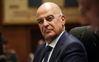Νίκος Δένδιας: Το Μνημείο του Αγνώστου Στρατιώτη δεν προσφέρεται για πολιτικές αντιπαραθέσεις