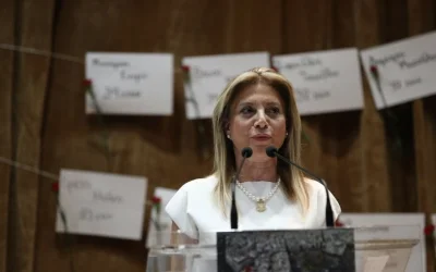 Politico για Καρυστιανού: Οι Έλληνες αναζητούν έναν πολιτικό σωτήρα στη θλιμμένη μητέρα