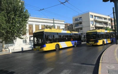 Δραπετσώνα: Τρόλεϊ συγκρούστηκε με κολώνα της ΔΕΗ μετά από καβγά οδηγού και επιβάτη