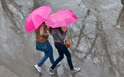 Καιρός: Η εβδομάδα ξεκινά με βροχές και τελειώνει με… 28άρια