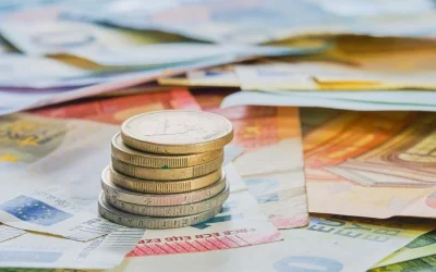 Αύξηση κατώτατου μισθού στην Ελλάδα: Ποιοι κερδίζουν από τις 'τριετίες' και τις φοροελαφρύνσεις