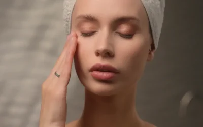 Η μπλε Nivea: Γιατί έγινε το must-have της βραδινής ρουτίνας ομορφιάς