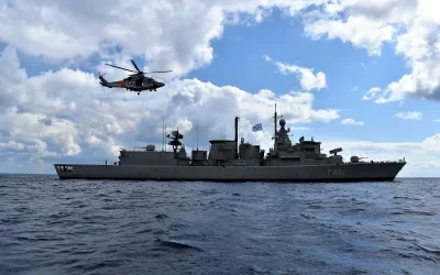 Στο τραπέζι η αποστολή του ΝΑΤΟ στα Στενά του Ορμούζ: Σχέδια για στρατιωτική συνοδεία εμπορικών πλοίων