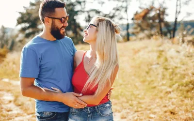 8 τρόποι να ενισχύσετε τη σύνδεση με το ταίρι σας: Μοιραστείτε συναισθήματα και δημιουργήστε αναμνήσεις