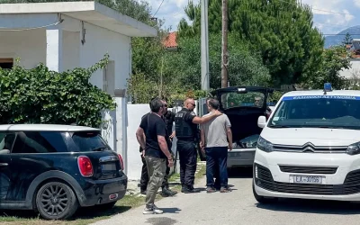 Θρίλερ με το διπλό φονικό στην Αιγιάλεια: Πυροβόλησε τον 26χρονο Dj στον ύπνο του. Oι αντιφάσεις