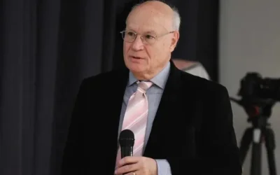 Παπαδόπουλος κατά Λέκκα: Θρυμματίστηκε κάθε έννοια επιστημοσύνης, δεν έβρισκαν ειδικό να μιλήσει για την οσμή;