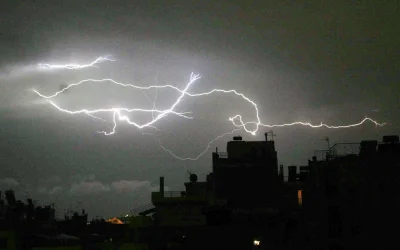 Έκτακτο δελτίο καιρού: Καταιγίδες και μπουρίνια με πορτοκαλί προειδοποίηση από την ΕΜΥ