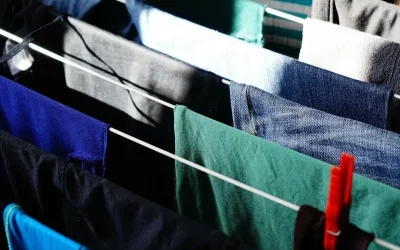 Πείτε αντίο στα ξεθωριασμένα μαύρα ρούχα: Απλές λύσεις με υλικά από την κουζίνα