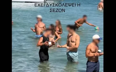 Σάλος με βίντεο σερβιτόρου που γεμίζει ποτήρια μέσα στη θάλασσα
