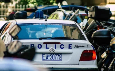 Νεκρό ζευγάρι εντοπίστηκε σε αυτοκίνητο στον Πειραιά: Τραγική ανακάλυψη