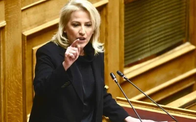 ΣΥΡΙΖΑ: Νέα πρόεδρος της Κοινοβουλευτικής Ομάδας η Ρένα Δούρου – Η απόσυρση Πολάκη, το μήνυμα Παππά και η ηχηρή απουσία Φάμελλου