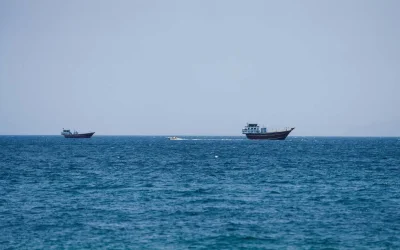 Έκρηξη σε πετρελαιοφόρο στα Στενά του Ορμούζ: Προσέκρουσε σε νάρκη