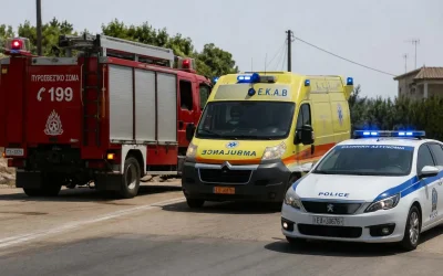 Τροχαίο στον Άσσο Κορινθίας: Ι.Χ. εισέβαλε σε πρόσοψη καφενείου – Εγκατέλειψαν το σημείο οι 3 επιβαίνοντες