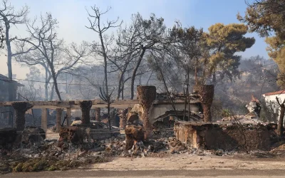 Δύο νεκροί και εκτεταμένοι απεγκλωβισμοί από θαλάσσης στη Σαλαμίνα