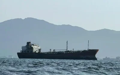 Ένοπλοι κατέλαβαν δεξαμενόπλοιο ανοιχτά της Υεμένης και το ανακατεύθυναν προς τη Σομαλία