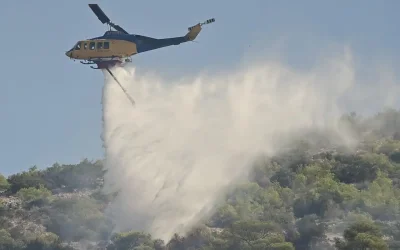 Φωτιά στο Λαύριο: Μεγάλη κινητοποίηση της Πυροσβεστικής στο Καλοπήγαδο
