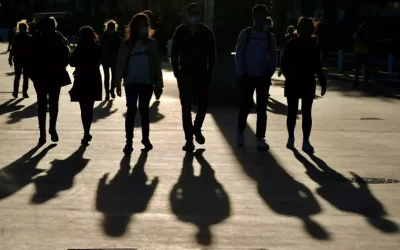 «Γέφυρα» προς τη σύνταξη: Επέκταση του προγράμματος της ΔΥΠΑ για ανέργους 55-74 ετών