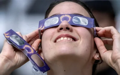 Αύριο η ολική έκλειψη ηλίου: Ποιες περιοχές θα την παρακολουθήσουν και πότε θα σκοτεινιάσει ο ουρανός