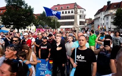Η AfD επαναφέρει το σενάριο του Dexit και την έξοδο από τη Σένγκεν