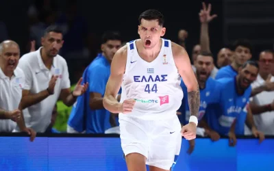 Η εθνική ομάδα μπάσκετ νίκησε την Ισπανία και παραμένει ζωντανή για το Παγκόσμιο Κύπελλο