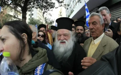 Η Ιερά Σύνοδος βραβεύει τον Αμβρόσιο εν μέσω αντιδράσεων