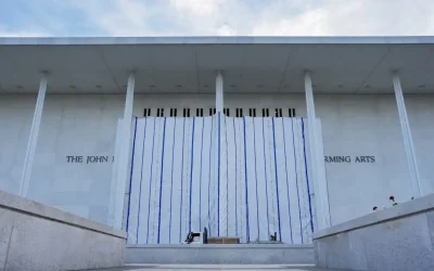 Η κυβέρνηση Τραμπ απειλεί με κατεδάφιση το κέντρο Κένεντι