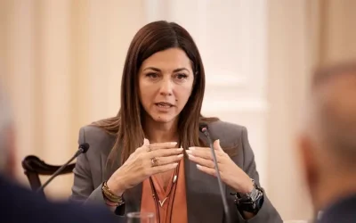 Η Σοφία Ζαχαράκη για τις προσλήψεις αναπληρωτών και τα μη κρατικά πανεπιστήμια