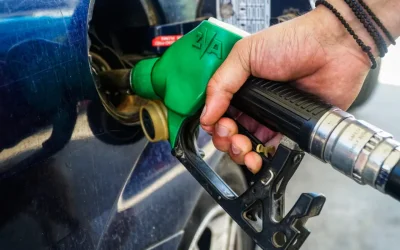 Η τιμή της βενζίνης ξεπέρασε τα 2 ευρώ – Φόβοι για άνοδο στα 2,5 ευρώ