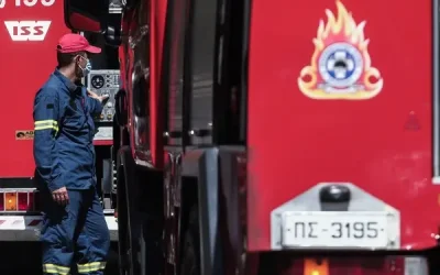 «Κόκκινος συναγερμός» για πυρκαγιές: Τρεις περιφέρειες στο «κόκκινο» αύριο
