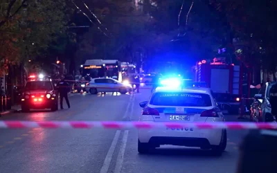 Μακάβριο εύρημα σε διαμέρισμα της Κυψέλης: Νεκρό βρέφος βρέθηκε μέσα σε βαλίτσα