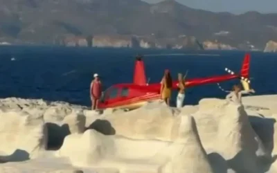 Μήλος: Προσγείωσε ελικόπτερο στο Σαρακήνικο για να κάνει μπάνιο