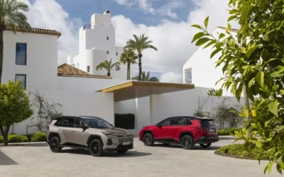 Νέο Toyota RAV4: Η έκτη γενιά του SUV διαθέσιμη στην Ελλάδα με εξηλεκτρισμένη γκάμα