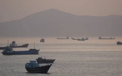 Ο Ντόναλντ Τραμπ «βάφτισε» ξανά τα Στενά του Ορμούζ «έδαφος των ΗΠΑ», απαντά το Ιράν με απειλές