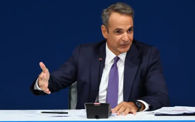 Ο πρωθυπουργός ευχήθηκε στη Μαντόνα για τα γενέθλιά της και την κάλεσε ξανά στην Ελλάδα