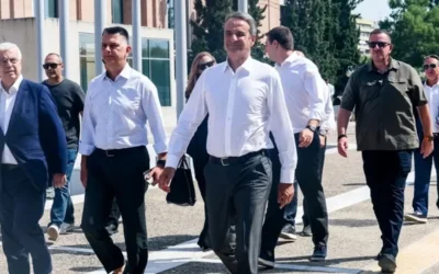 Οι οδηγίες Μητσοτάκη στους βουλευτές της ΝΔ στη Θεσσαλονίκη και ο συνωστισμός στο ψηφοδέλτιο