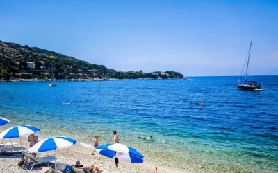 Παρατεταμένη ζέστη αναμένεται μέχρι την ερχόμενη Τετάρτη, με σταδιακή αποκλιμάκωση προς το τέλος Αυγούστου