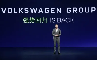 «Πόλεμος» στη Volkswagen: Ο Όλιβερ Μπλούμε σχεδιάζει να παρακάμψει το εποπτικό συμβούλιο