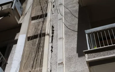 Ρωγμές και διαρροές νερών σε πολυκατοικίες της Κυψέλης λόγω του μετροπόντικα