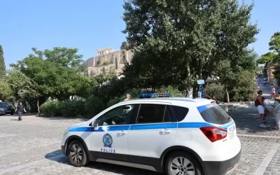 Συναγερμός στον Κηφισό: Συνελήφθη άνδρας υπό την επήρεια ουσιών που έβαζε φωτιές στην εθνική οδό