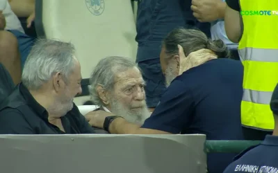 Θερμός εναγκαλισμός Ηλιόπουλου και Βαρδινογιάννη πριν το Κηφισιά - ΑΕΚ