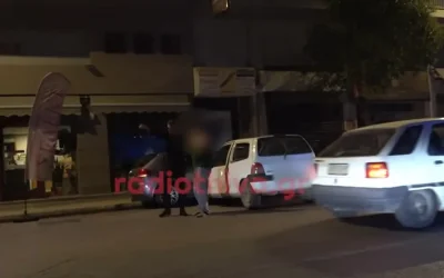 Καβγάς στη Θήβα: Μεθυσμένος εμβόλισε επανειλημμένα σταθμευμένο αυτοκίνητο