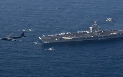 Το αεροπλανοφόρο USS Abraham Lincoln επιστρέφει στις ΗΠΑ μετά από εννέα μήνες στη θάλασσα