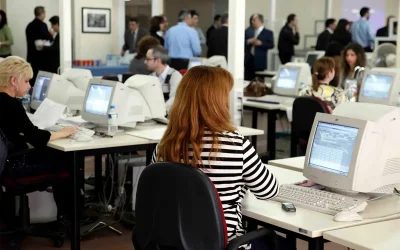 Το ΣτΕ έκρινε συνταγματική τη μη επαναφορά των δώρων στους δημοσίους υπαλλήλους