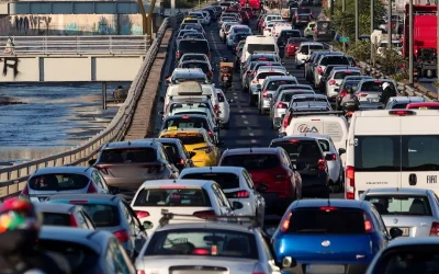 Τροχαίο στον Κηφισό: Φορτηγό συγκρούστηκε με ΙΧ στη Μεταμόρφωση, ένας ελαφρά τραυματίας